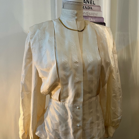 100% Silk Cream Victorian Style Blouse Size - Picture 7 of 10